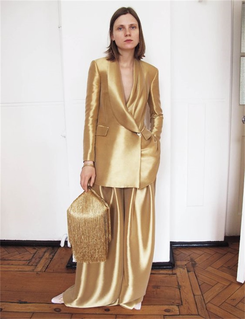 Women Formal Wear Blazer Set - 女性用ゴールドシルクサテンスーツ、結婚式のタキシード用のオフィスセット、カスタマイズされたルーズブレザーとワイドレッグパンツ、フォーマルなパーティーとイブニングプロム、2個