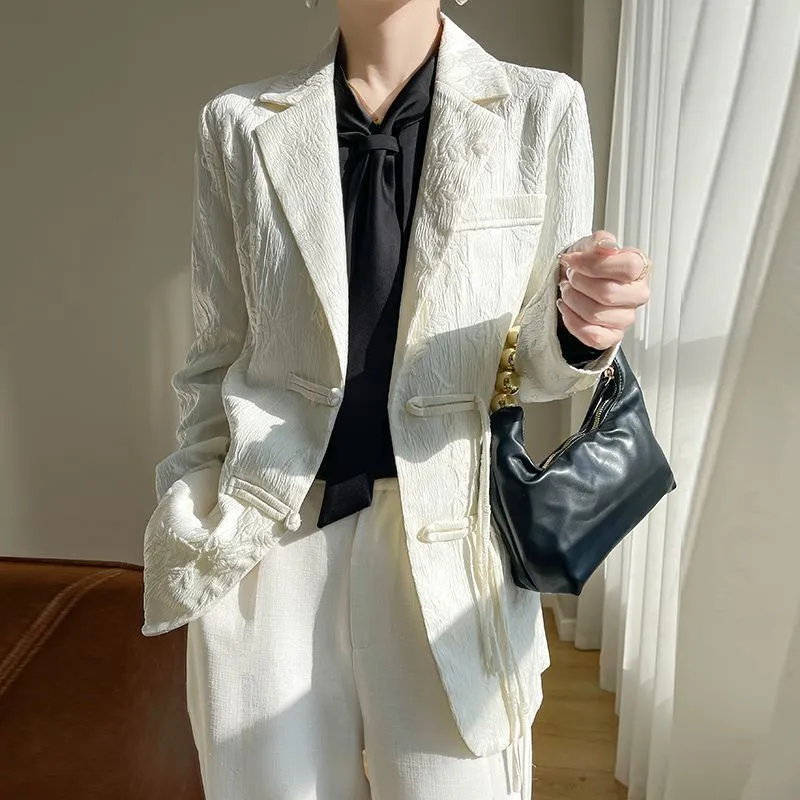 Women Formal Wear Office - レディース ホワイト テクスチャード ブレザー ジャケット ノッチドラペル