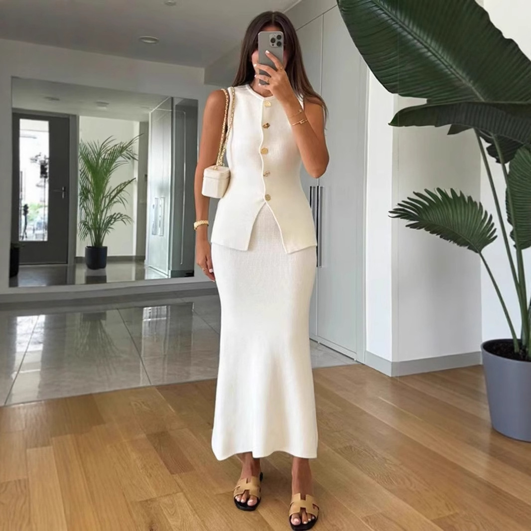 ラウンドネックシングルブレストノースリーブボディコントップと - Women Formal Office Wear Tops のレビューと価格