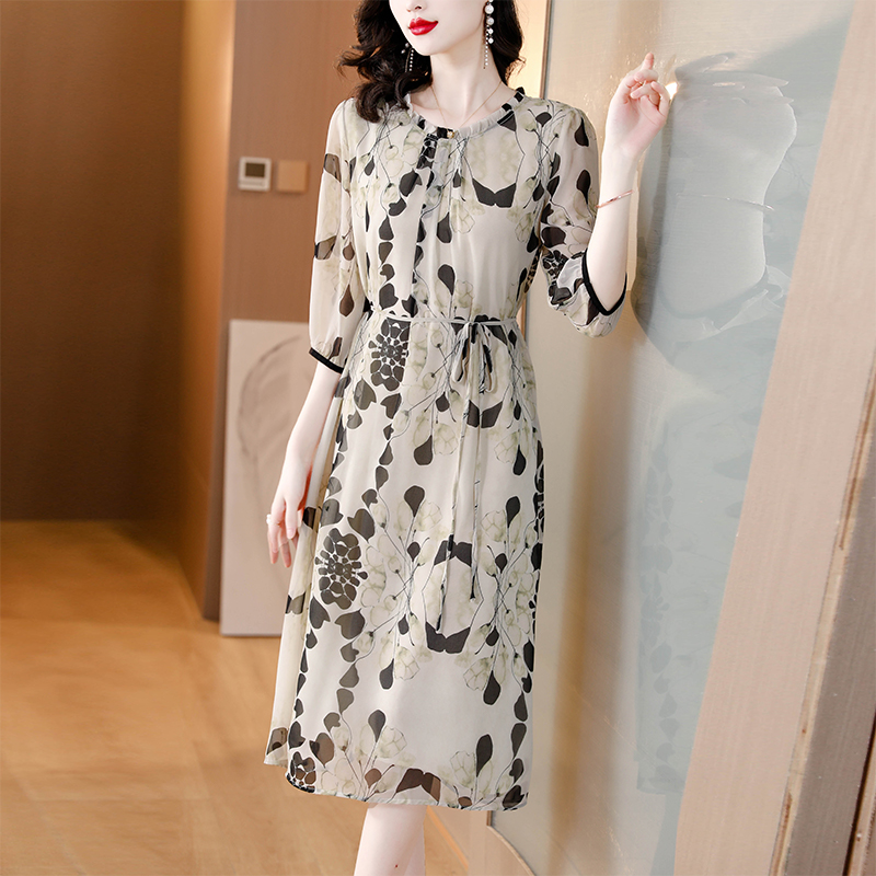 夏の花柄ホワイトシルクビーチミディサンドレス女性ボヘミアンフ - Women Formal Office Wear Tops のレビューと価格