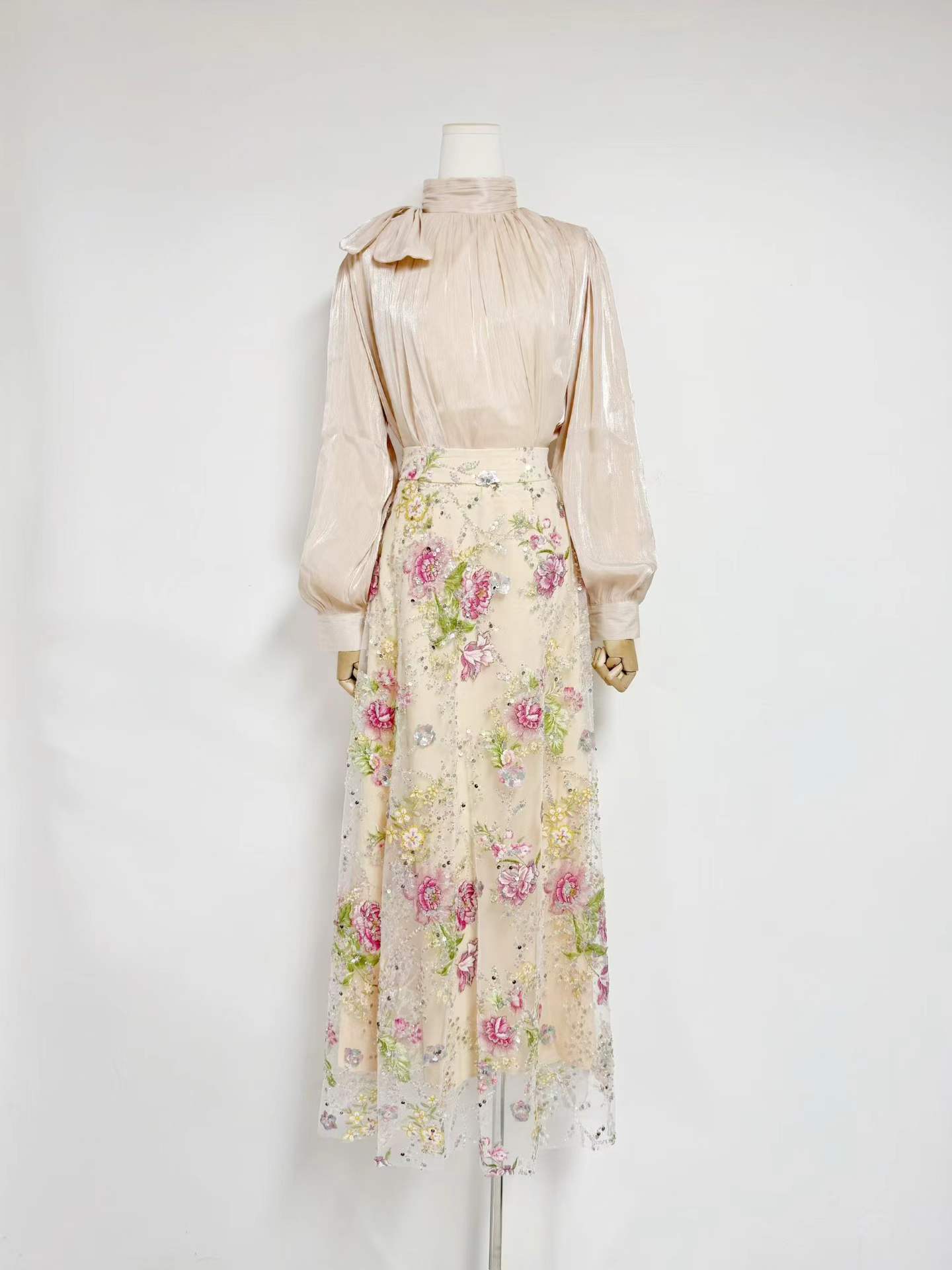 VGH エレガントシック ブラックフローラル ツーピースセッ - Formal Women'S Wear のレビューと価格